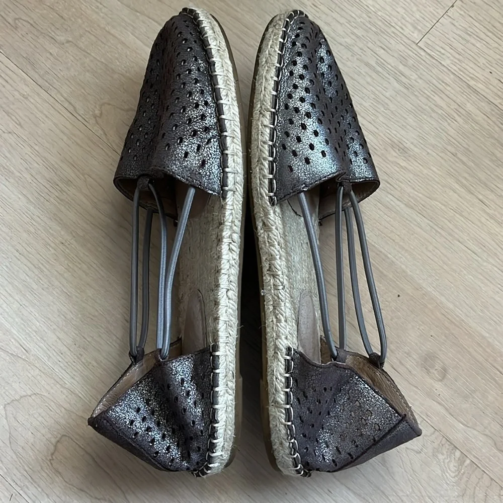 Eileen Fisher Espadrille Sandals Closed Toe gray neutral metallic size 9 Lee 2